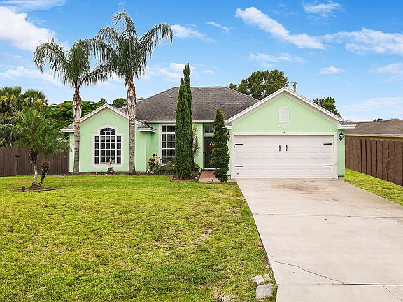 2nd image of 1434 SW Prairie Circle