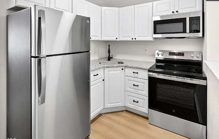 13 Sligo St #1 — Photo 4