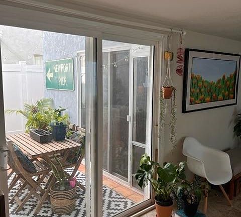 4th image of 210 Fern St #A