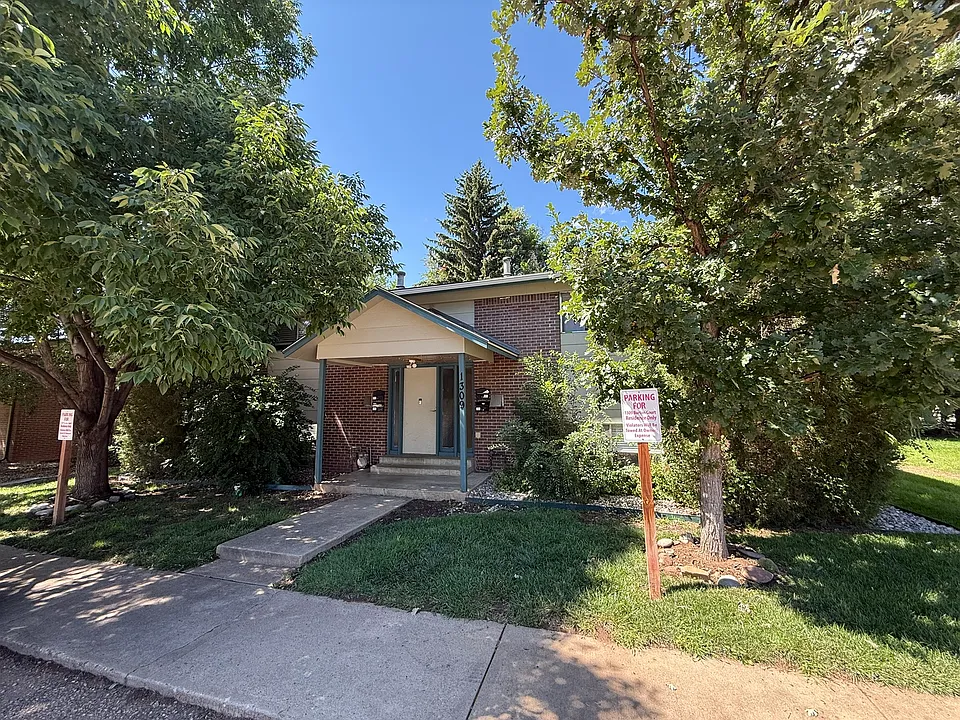 1309 Burton Ct #4
