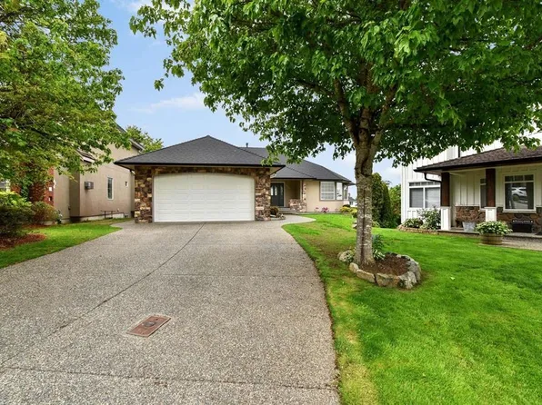 2389 Orchard Pl, Abbotsford, BC V3G 2B4