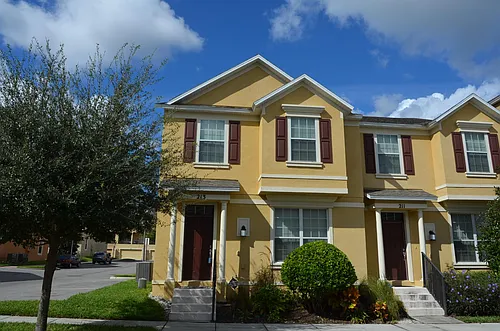 213 Silverglen Ln Photo 1