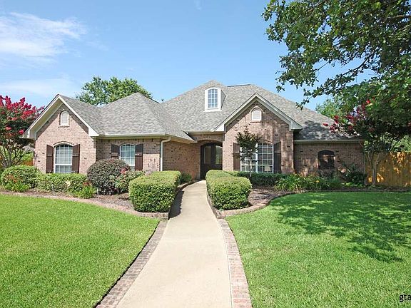 3rd image of 7405 Hollytree Dr