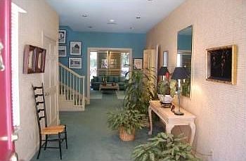 2nd image of 1909 W Richardson Pl