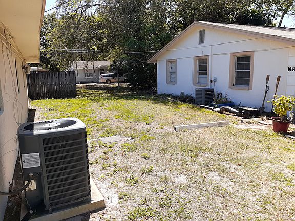 3rd image of 1841 Hacienda Way APT D