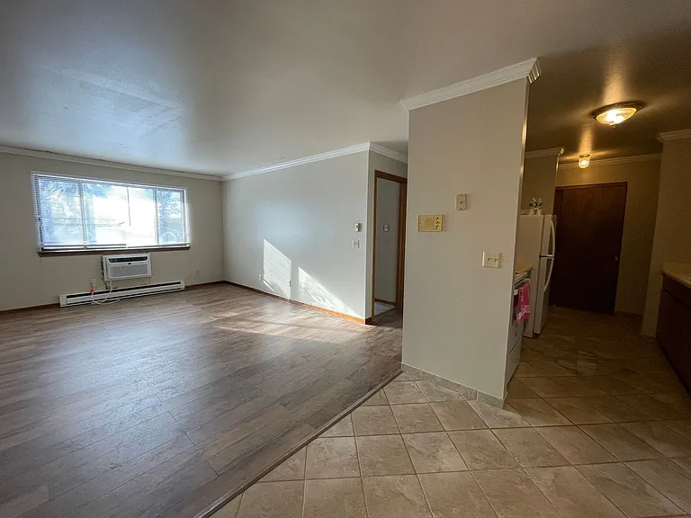 N114W15846 Sylvan Cir — Photo 20