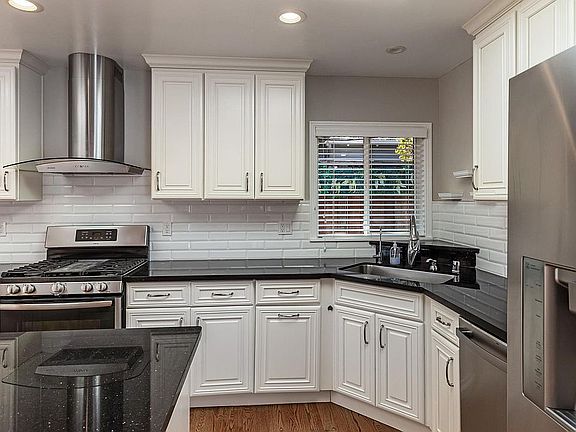 5th image of 506 E Capistrano Way