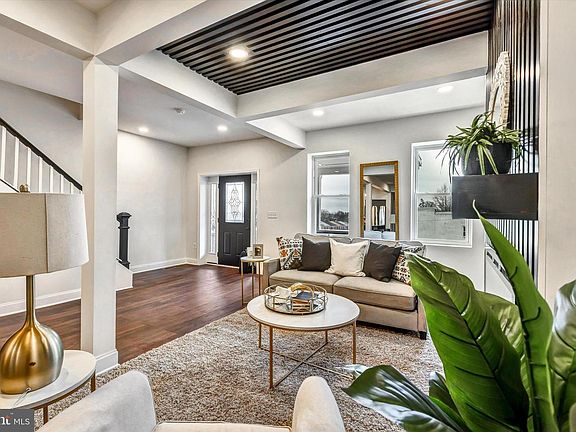 3rd image of 3204 Piedmont Ave