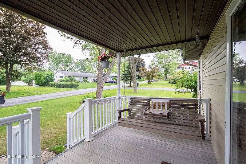 4th image of 12 Lincoln Drive