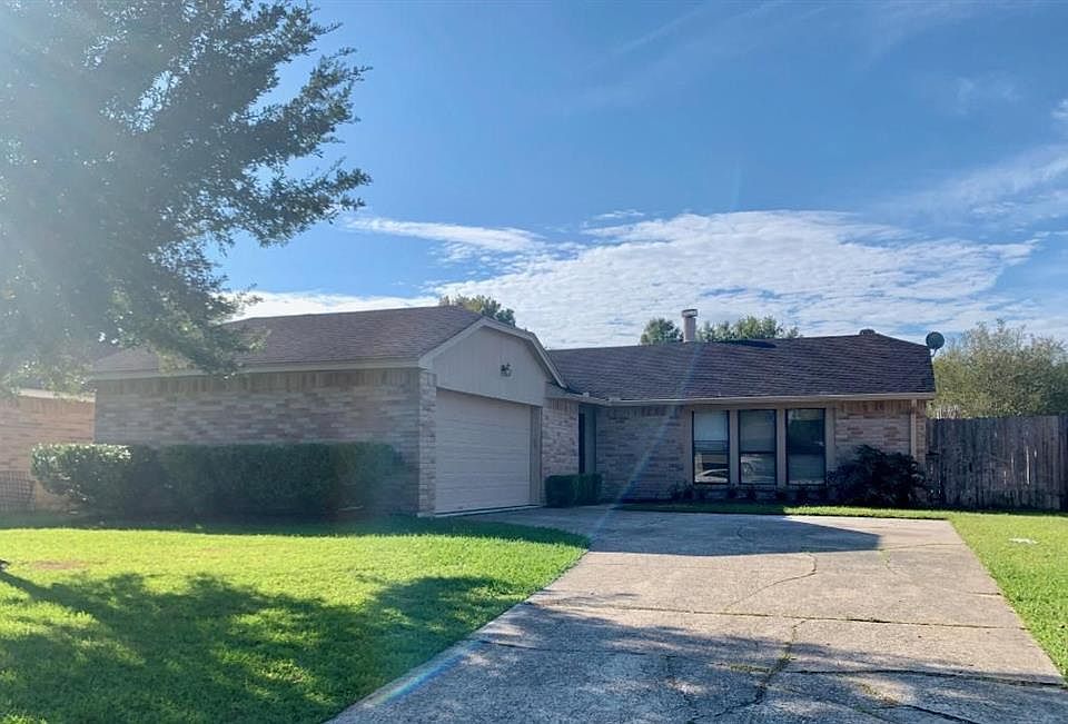 1st image of 2819 Forest Point Dr