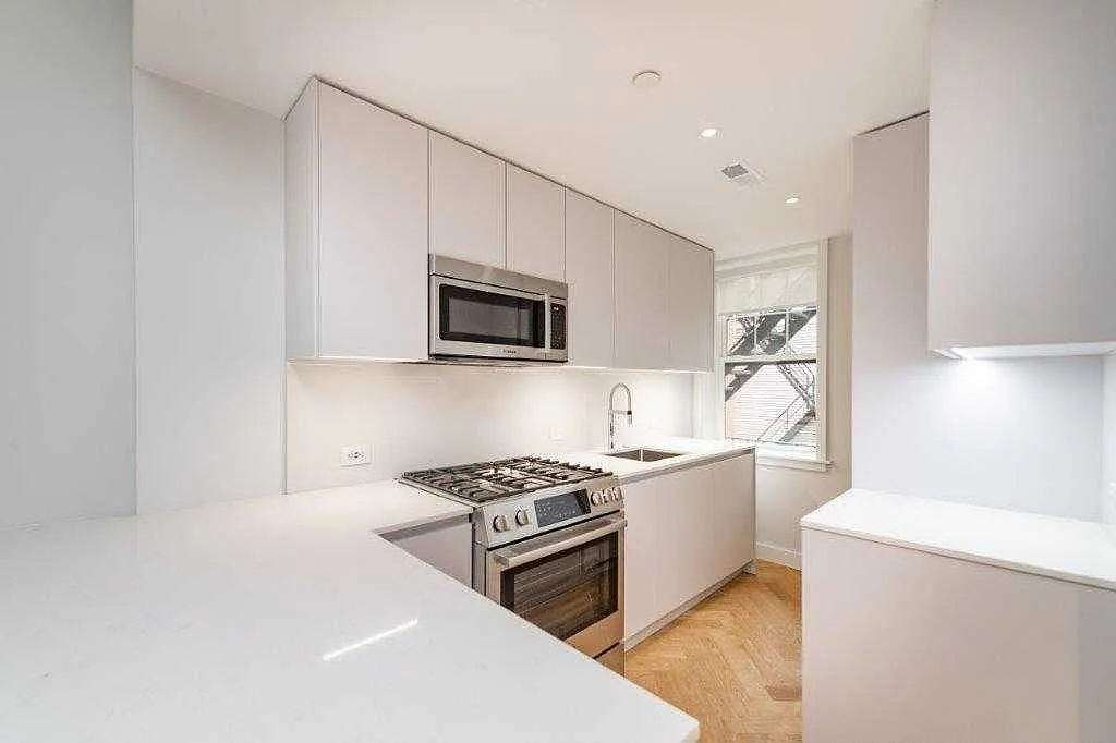 2 bed, $3,550 — Photo 3