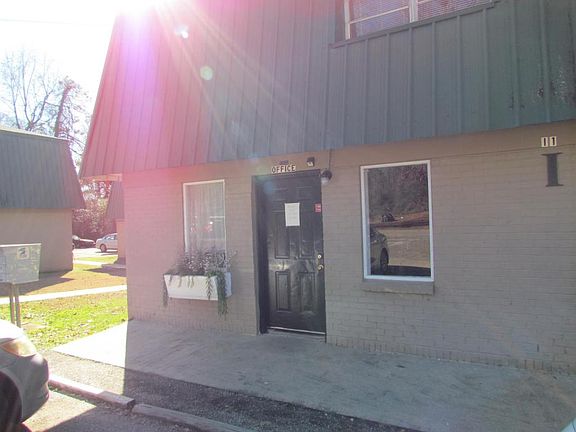 2nd image of 1965 Summer St APT B3