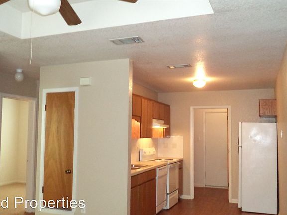 3rd image of 1213 Walt Morgan Cir