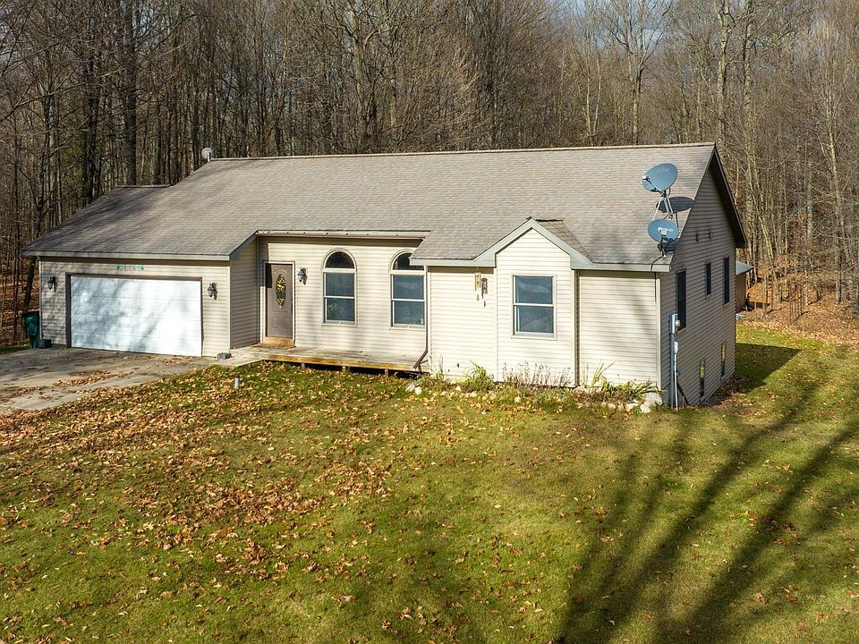 9726 E 4 1/2 Mile Rd, Luther, MI 49656 Zillow