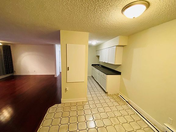 2nd image of 3109 Heritage Dr #9