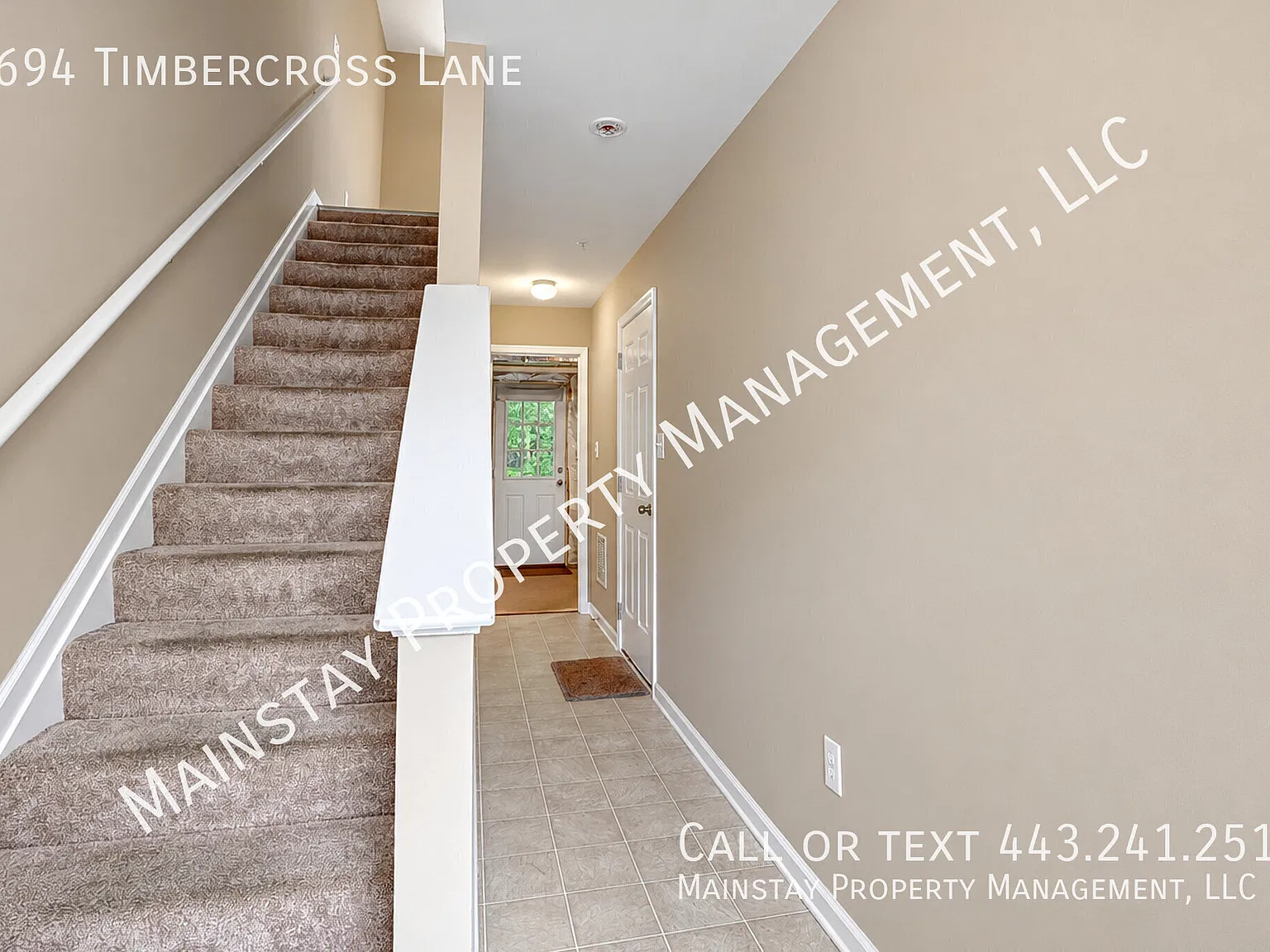 2 Bedroom Townhome W/ Attached Garage & Deck — Photo 3