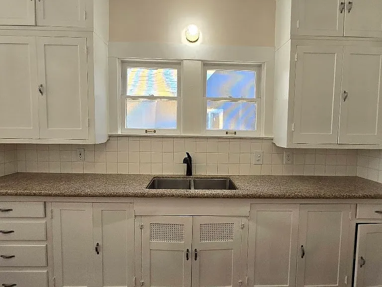 921 E Terrace Ave #A — Photo 12
