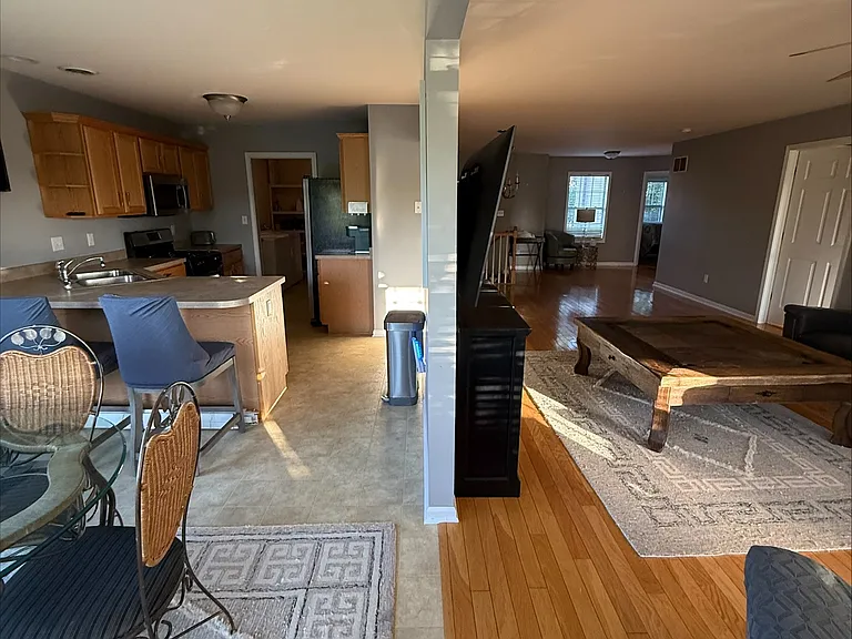 938 Veterans Ln — Photo 11