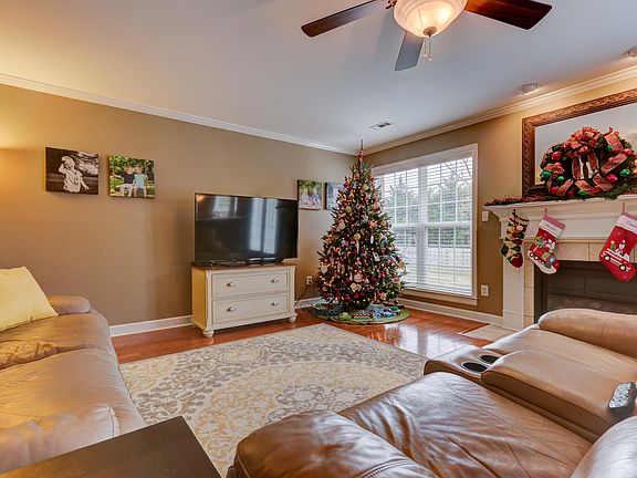 5th image of 1334 Amber Glades Ln