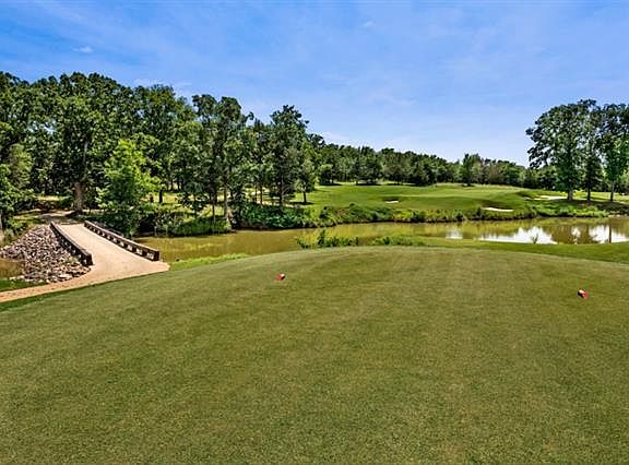 2nd image of Bay Creek Ln