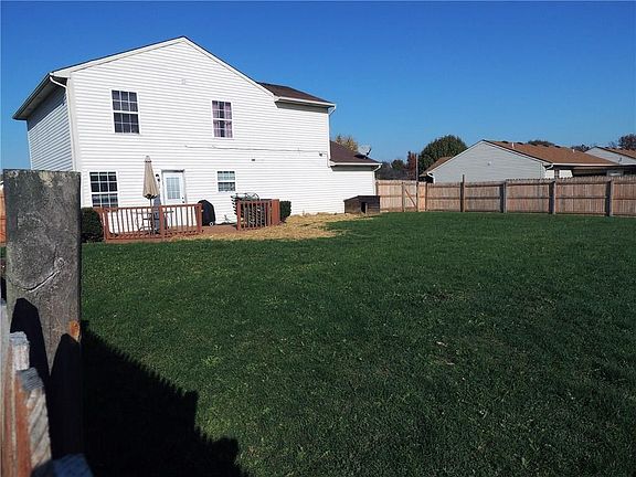 3rd image of 7276 Woodside Dr