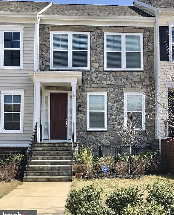 Welcome to 204 Apricot St!
