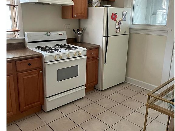 5th image of 3624 N Ashland Ave APT 2R