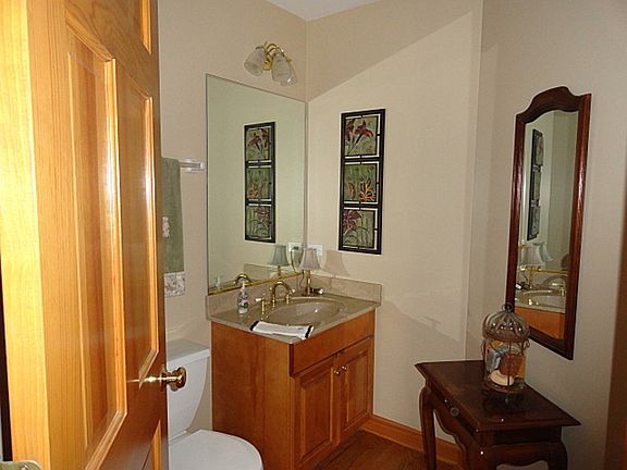 4th image of 3725 King Charles Ln