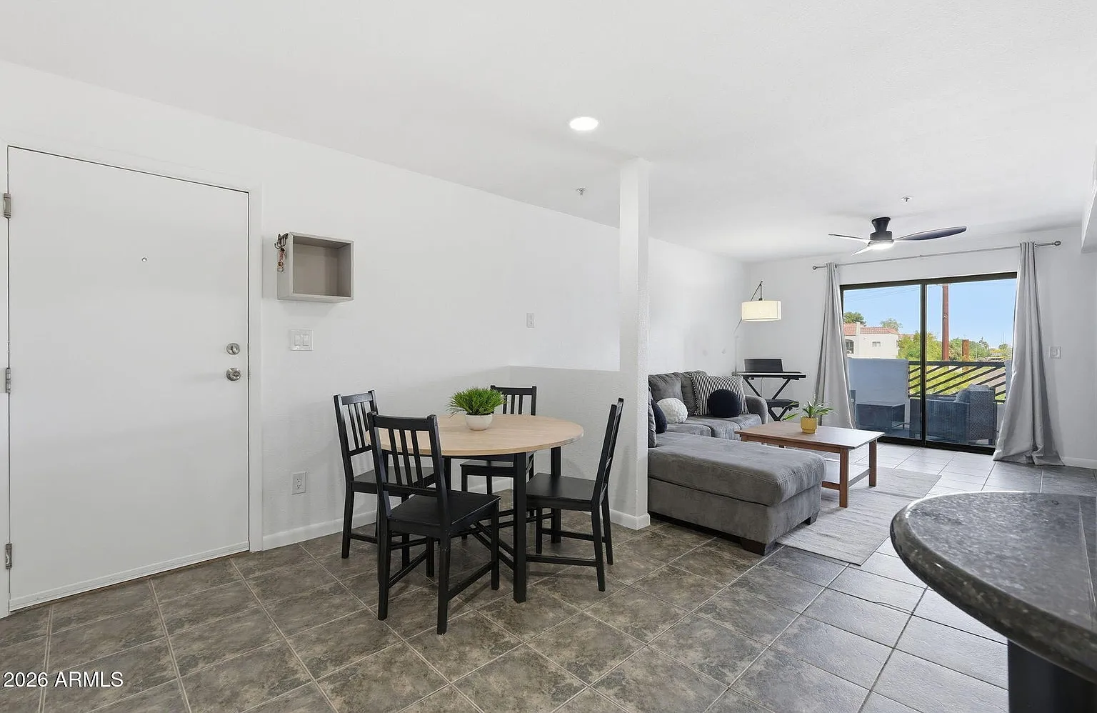 4 bed, 1209 sqft, $2,000 — Photo 2