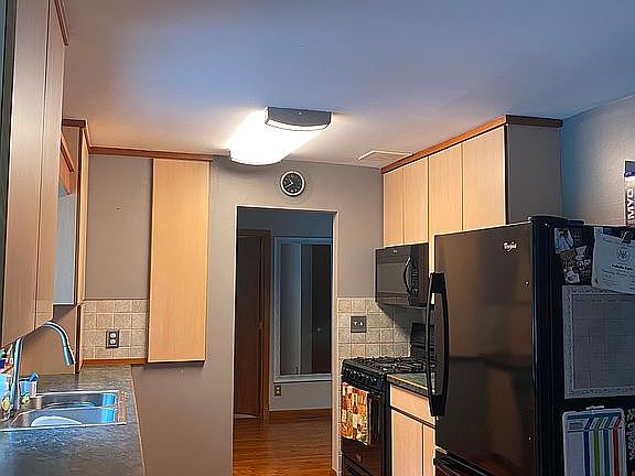 4th image of 960 W Francis Shores Ave
