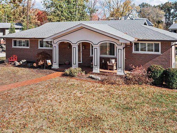 2nd image of 9842 Barrington Dr