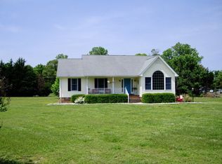 11 Roseberry Ln, Urbanna, VA 23175