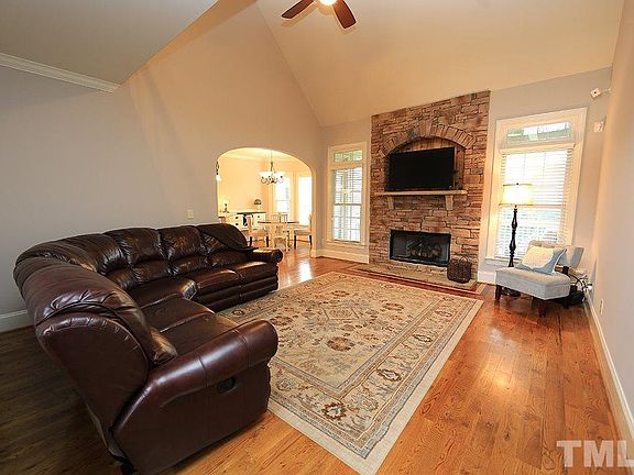 5th image of 9816 San Remo Pl