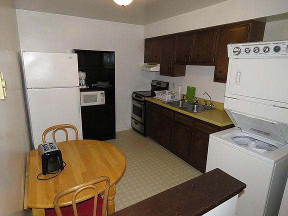 Kitchen/Washer-Dryer