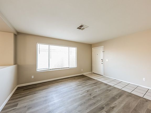4th image of 21610 N 32nd Dr