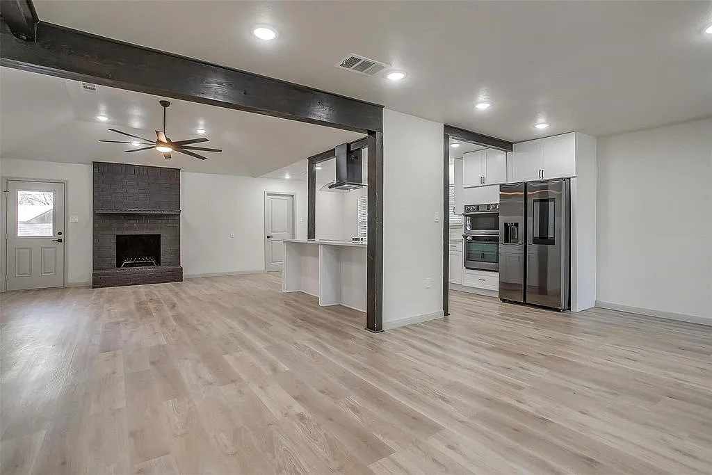 4 bed, 1761 sqft, $2,300 — Photo 3