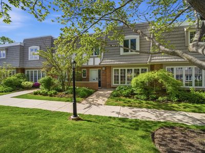 1490 Avignon Ct, Highland Park, IL, 60035