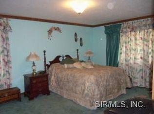 153 Country Ln, O Fallon, IL 62269