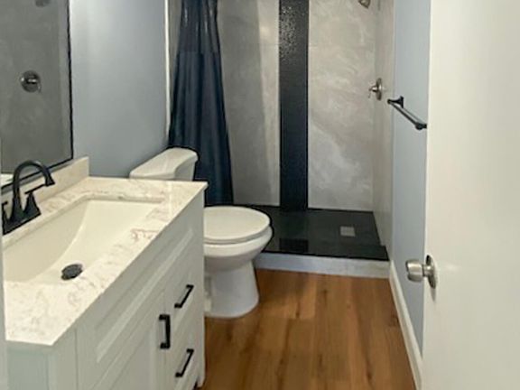 5th image of 2050 OLEANDER Boulevard #7-206