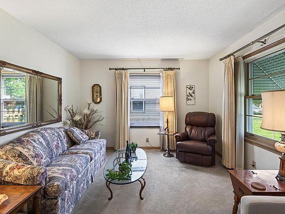 3rd image of 5737 34th Ave S