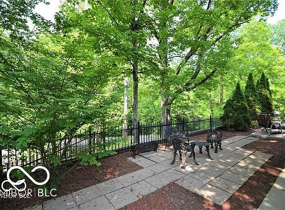 4th image of 9105 Kinlock Dr