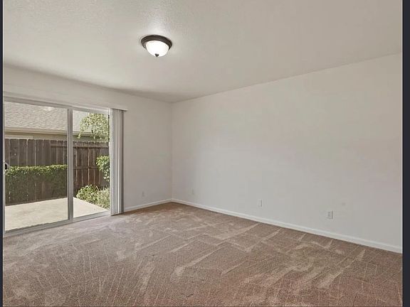 4th image of 1557 Emily Ct #2