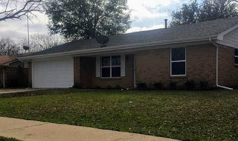 1st image of 1410 Royal Dr
