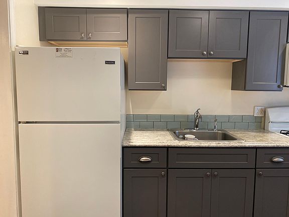 2nd image of 1535 William St APT G