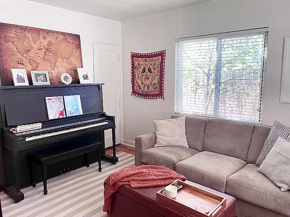 5th image of 502 Los Arboles Ave NW APT B