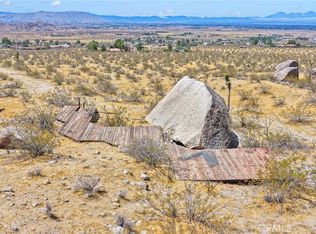 1 Susie Ln, Apple Valley, CA 92307