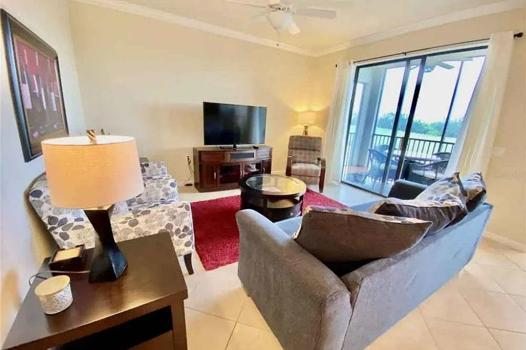 2 bed, 1156 sqft, $2,195 — Photo 3