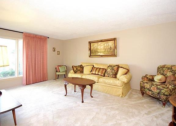 2nd image of 9547 Carnival Dr