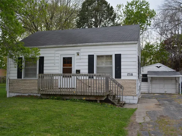 1718 E 24th St, Des Moines, IA 50317