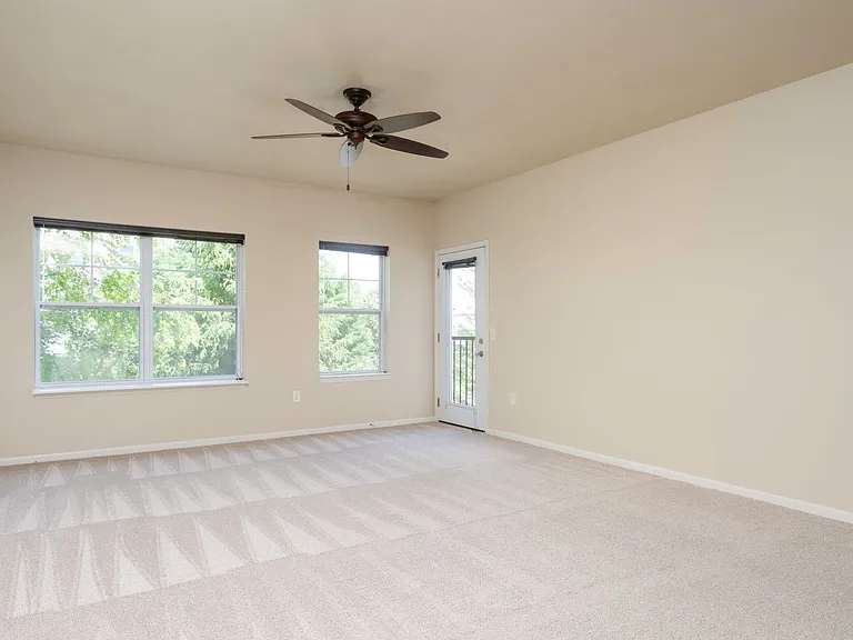 Highland Shores Apartments — Photo 36